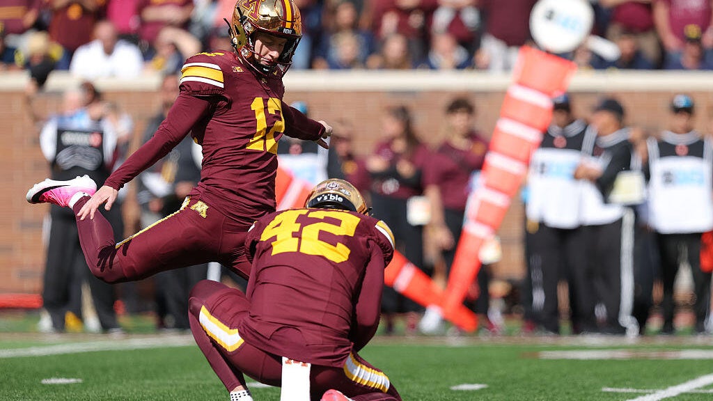 Minnesota's late-arriving kicker Luke Drzewiecki quickly makes a strong impression — Stillwater Dining news