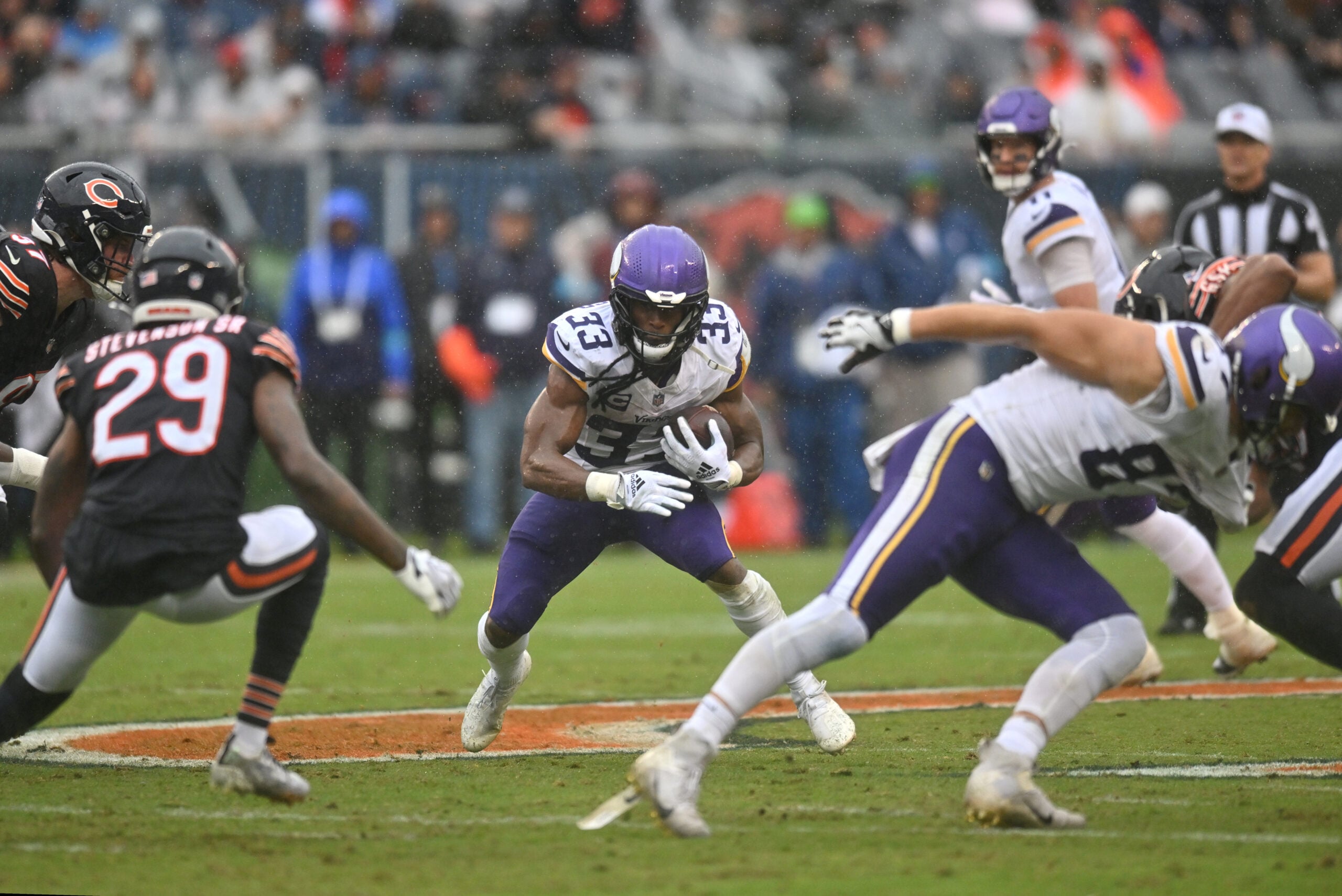 Aaron Jones Has Been A Warrior Through the First Four Games — Vikings Territory