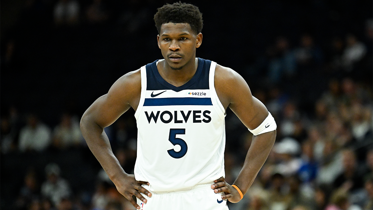 Anthony Edwards to miss up to 2 months due to right knee procedure — Stillwater Sports news